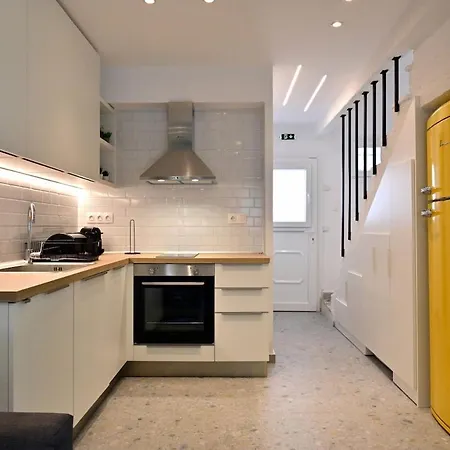 Holiday home Aslia - Stylish By The Sea In *